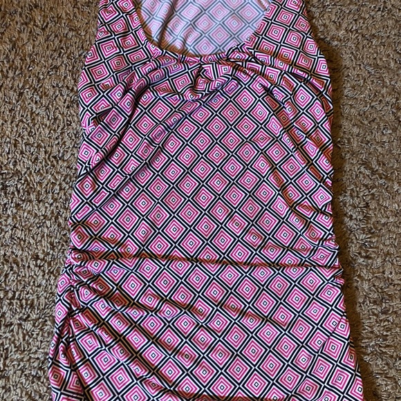3 New York & Company Sleeveless Tops - Picture 7 of 8
